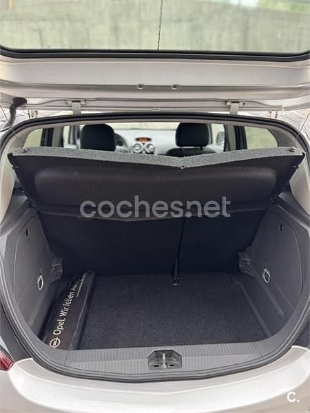 Gris / plata Usado 2010 Opel Corsa Berlina | 4500 € (Buen precio) - Imagen 1/1