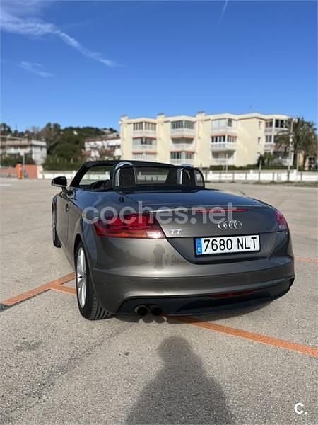 Usado Audi TT Roadster 160 CV (117 kW) 2013 Gris / plata Descapotable