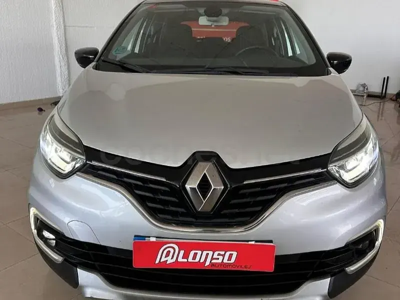 Usado Renault Captur Intens 90 CV (66 kW) 2018 Gris / plata SUV