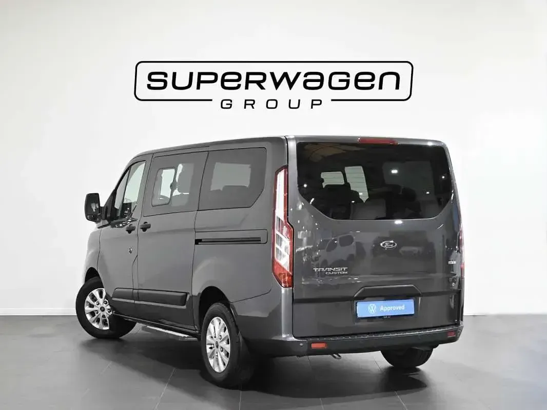 Usado Ford Transit Custom Trend 131 CV (96 kW) 2018 Gris Van