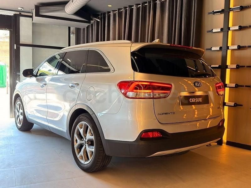 Usado Kia Sorento 200 CV (147 kW) 2018 Gris / plata SUV