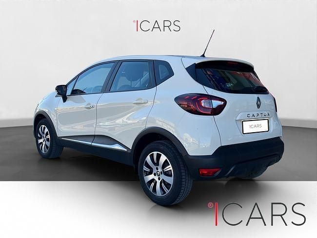 Usado Renault Captur Intens 90 CV (66 kW) 2018 Beige SUV