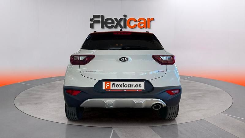 Begagnad Kia Stonic 101 HK (74 kW) 2019 Vit SUV