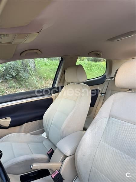 Usado VW Golf IV Sportline 105 CV (77 kW) 2005 Negro Berlina