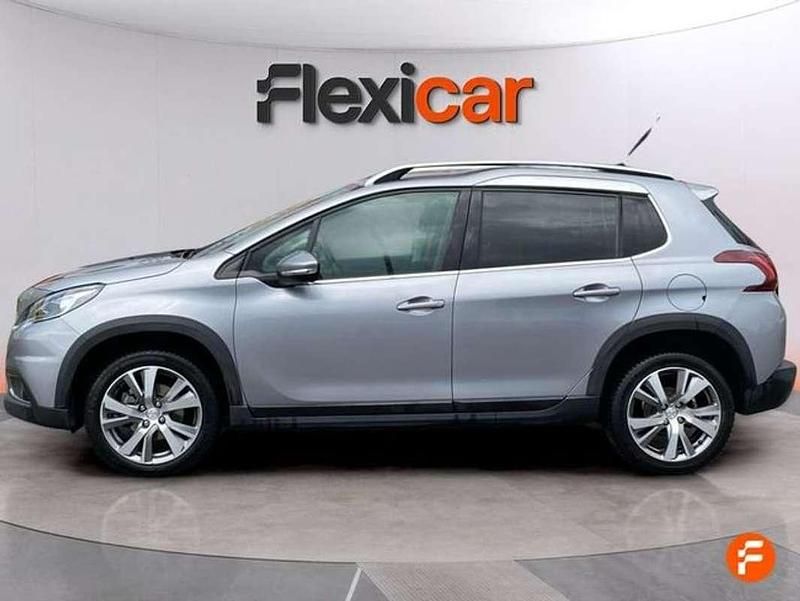 Usado Peugeot 2008 Allure 131 CV (96 kW) 2018 Gris SUV