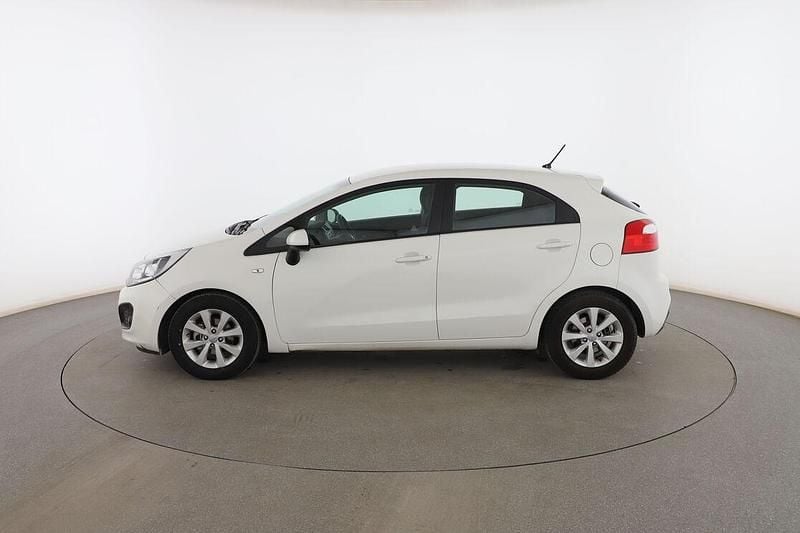 Usado Kia Rio 85 CV (62 kW) 2013 Blanco Utilitario