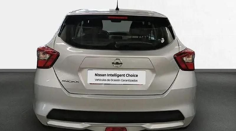 Usado Nissan Micra Acenta 92 CV (67 kW) 2022 Platinum silver (metalizado) Utilitario