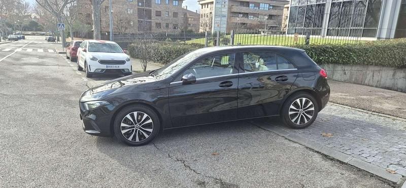Usado Mercedes A250 218 CV (160 kW) 2021 Azul Utilitario