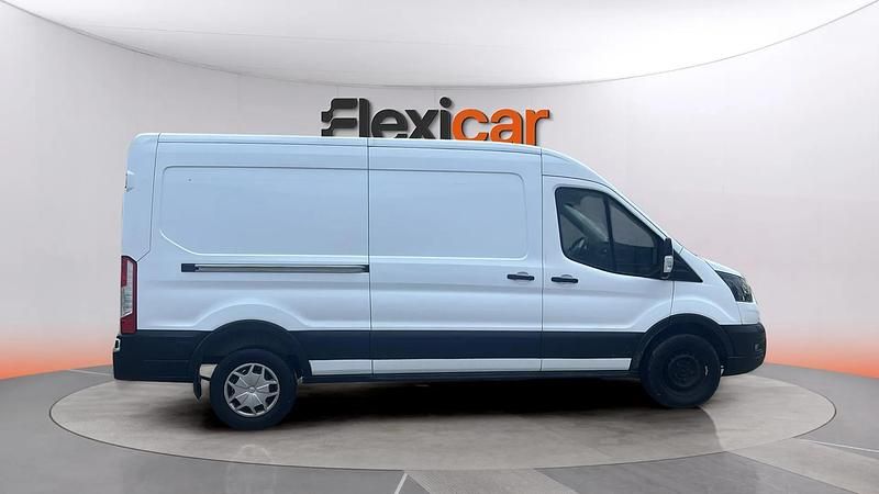 Usado Ford Transit 131 CV (96 kW) 2023 Blanco Berlina