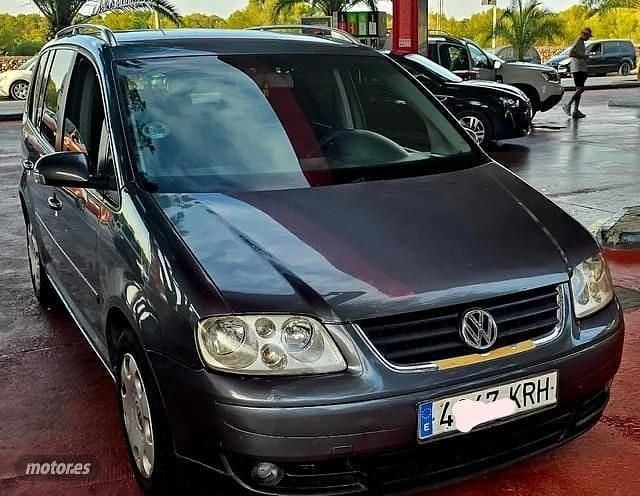 Azul Usado 2005 VW Touran Advance Monovolumen | 1550 € - Imagen 1/4