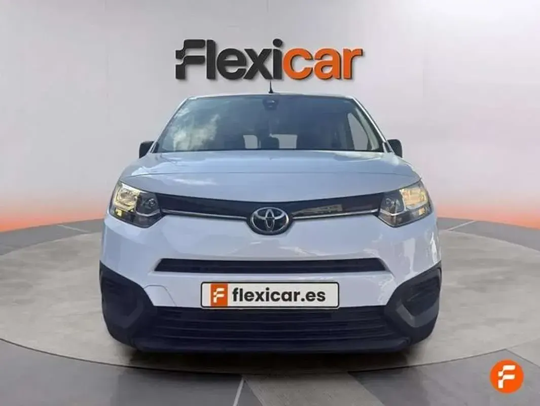 Usado Toyota Proace City City 102 CV (75 kW) 2021 Blanco Monovolumen