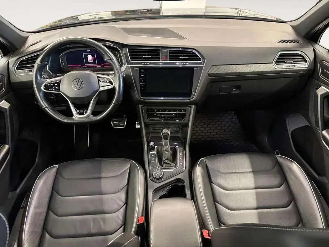 Usado VW Tiguan R-line 200 CV (147 kW) 2024 Negro SUV