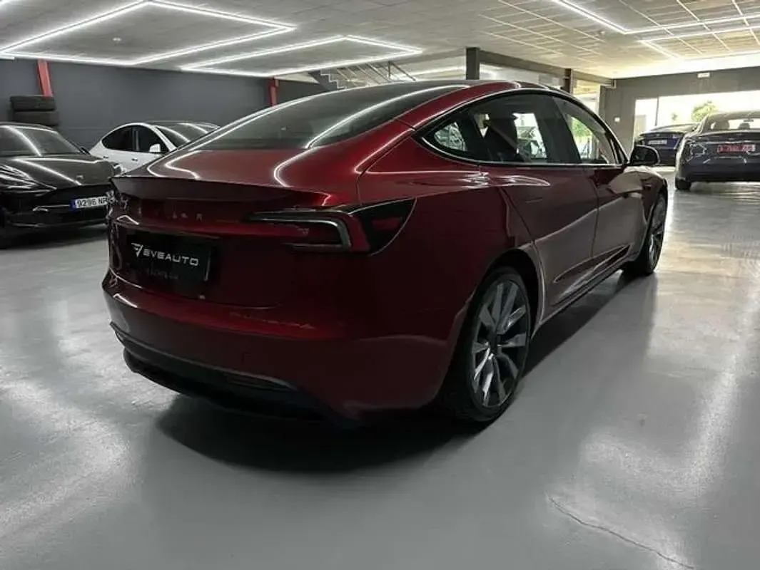 Usado Tesla Model 3 RWD 205 kW (280 CV) 2024 Rojo Berlina