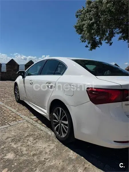 Occasion Toyota Avensis Advance 143 PK (105 kW) 2016 Wit Sedan