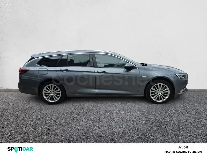 Usado Opel Insignia Innovation 136 CV (100 kW) 2020 Gris / plata Familiar