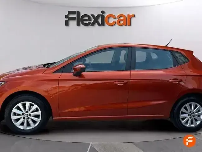 Usado Seat Ibiza Style 115 CV (84 kW) 2020 Naranja Utilitario