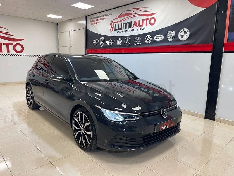 Usado VW Golf VIII Life 150 CV (110 kW) 2022 Gris / plata Berlina