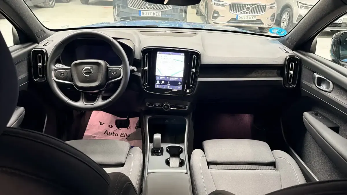 Usado Volvo EX40 Plus 175 kW (238 CV) 2025 SUV