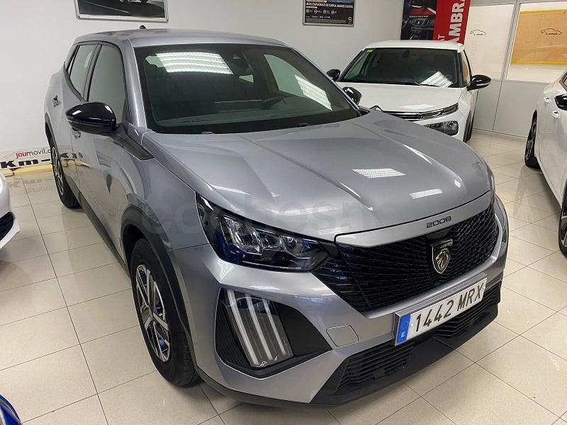 Usado Peugeot 2008 Active 100 CV (73 kW) 2024 Gris / plata SUV