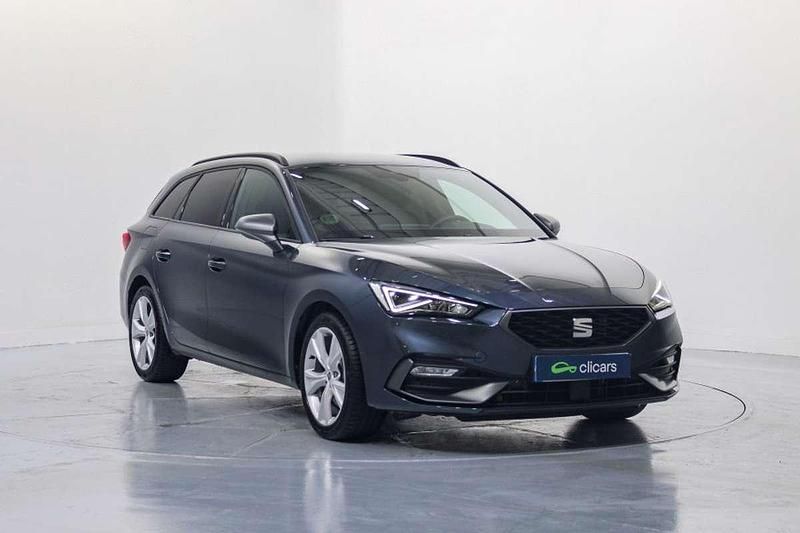 Usado Seat Leon ST FR 131 CV (96 kW) 2023 Azul Familiar