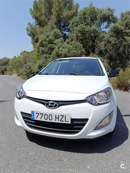 Usado Hyundai i20 GO! 85 CV (62 kW) 2014 Blanco Utilitario