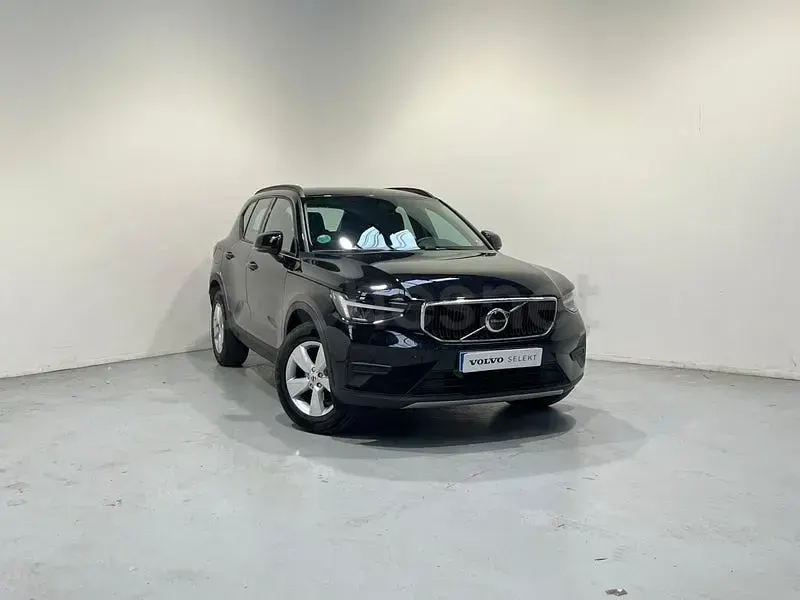 Usado Volvo XC40 129 CV (94 kW) 2023 Negro SUV