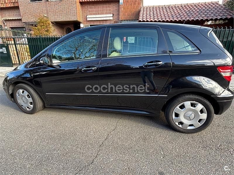 Negro Usado 2007 Mercedes B180 Monovolumen | 4400 € (Precio justo) - Imagen 1/4