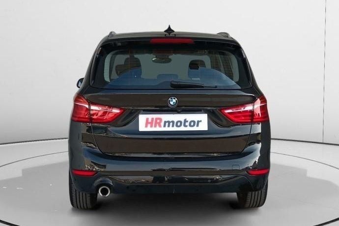 Usado BMW 216 Advantage 116 HP (85 kW) 2021 Preto Carrinha