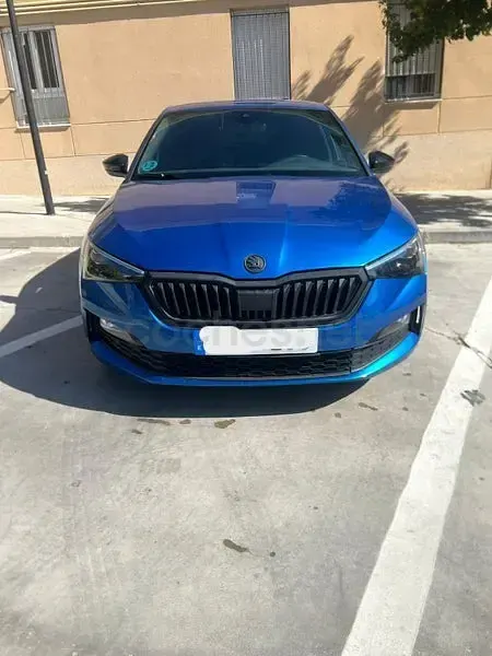 Usado Skoda Scala Monte Carlo 150 CV (110 kW) 2021 Azul Utilitario