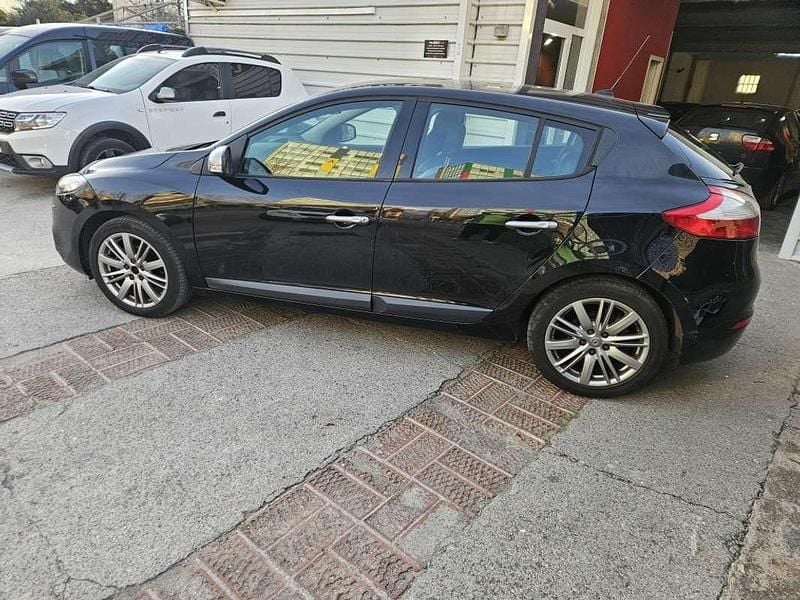 Usado Renault Mégane GT Line GT-Line 110 CV (80 kW) 2011 Plateado Utilitario