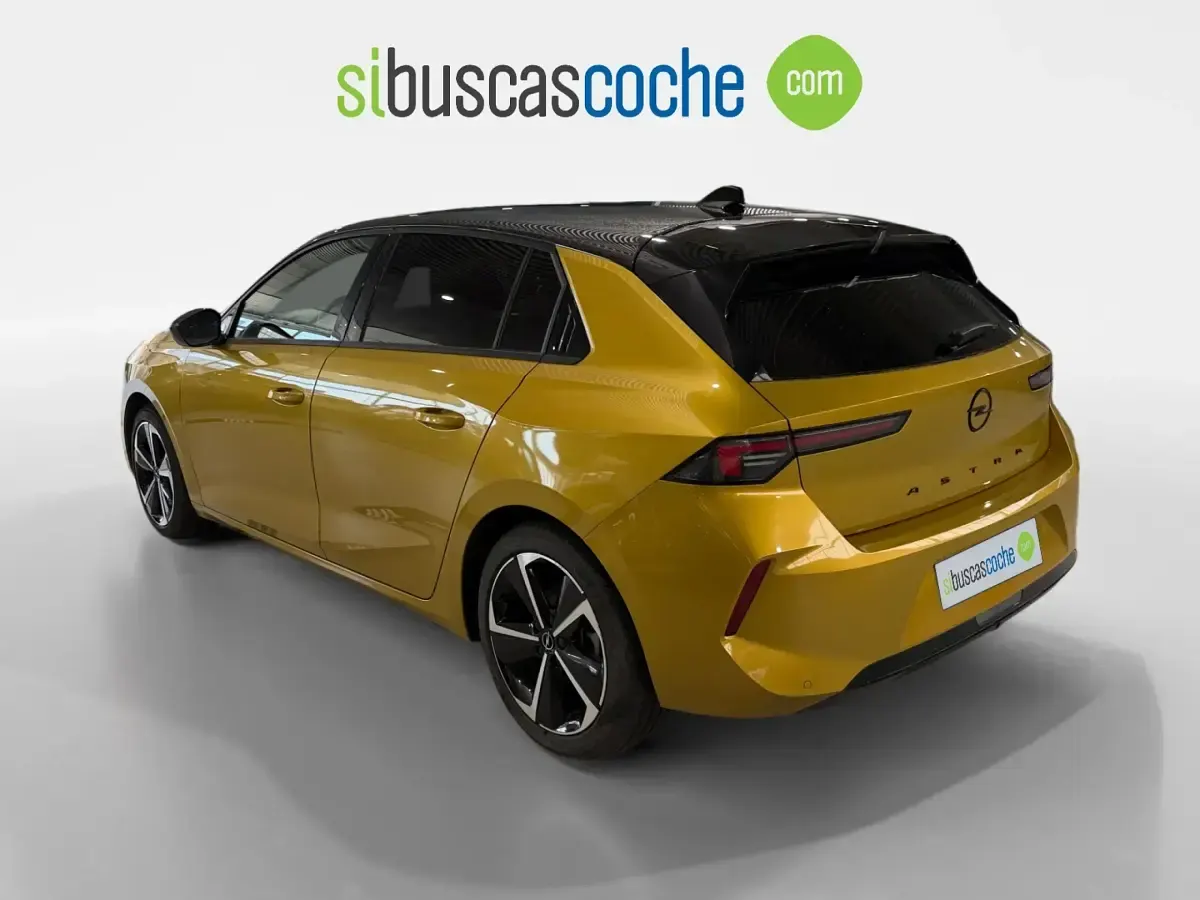 Usado Opel Astra 130 CV (95 kW) 2024 Amarillo Utilitario