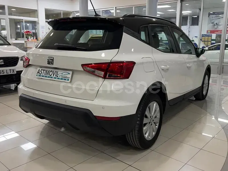 Usado Seat Arona Style 95 CV (69 kW) 2020 Blanco SUV