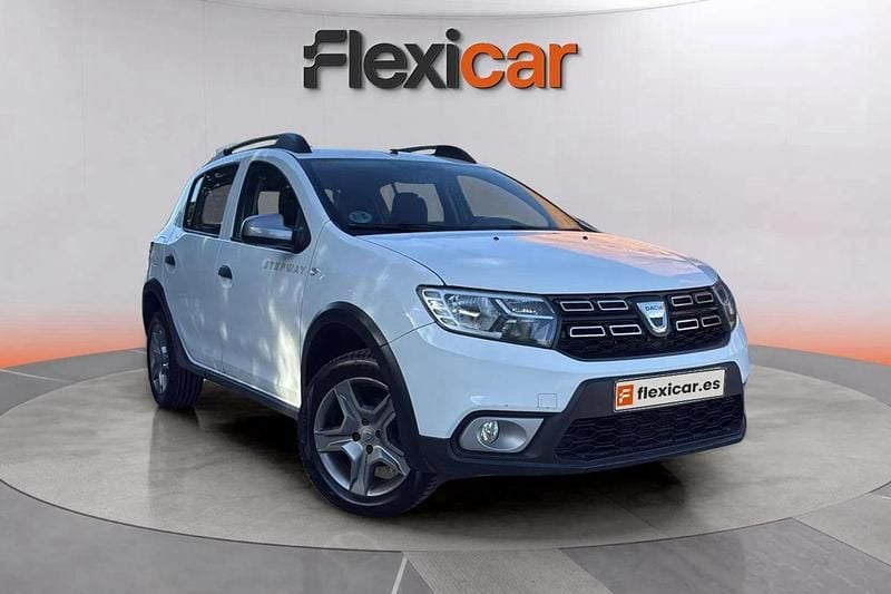 Blanco Usado 2017 Dacia Sandero Lauréate Utilitario | 9990 € (Precio justo) - Imagen 1/4