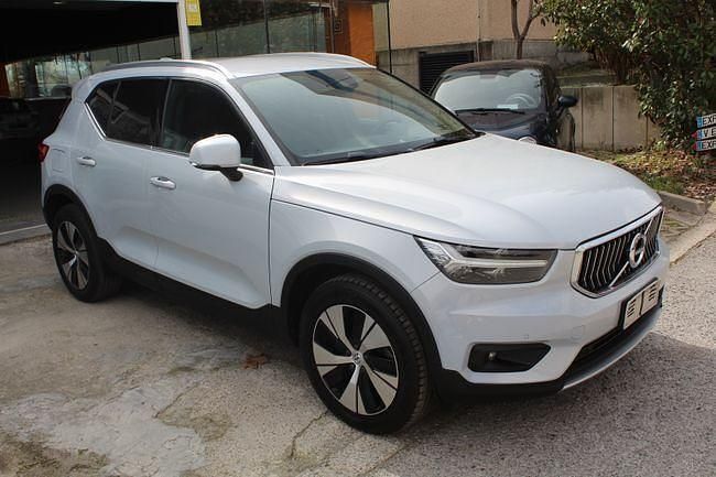 Usado Volvo XC40 Inscription 211 CV (155 kW) 2021 Blanco SUV