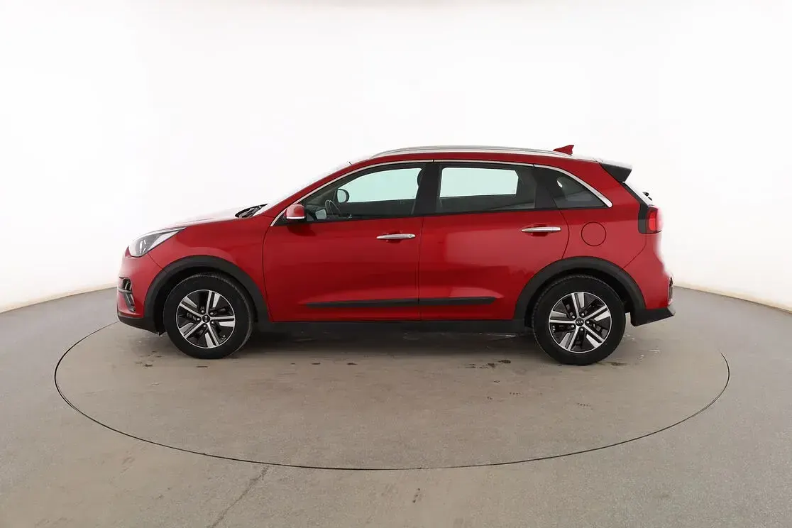 Usado Kia Niro 141 CV (103 kW) 2020 Rojo SUV