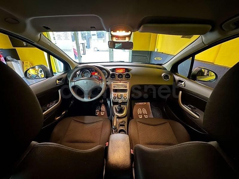 Usado Peugeot 308 110 CV (80 kW) 2010 Gris / plata Berlina