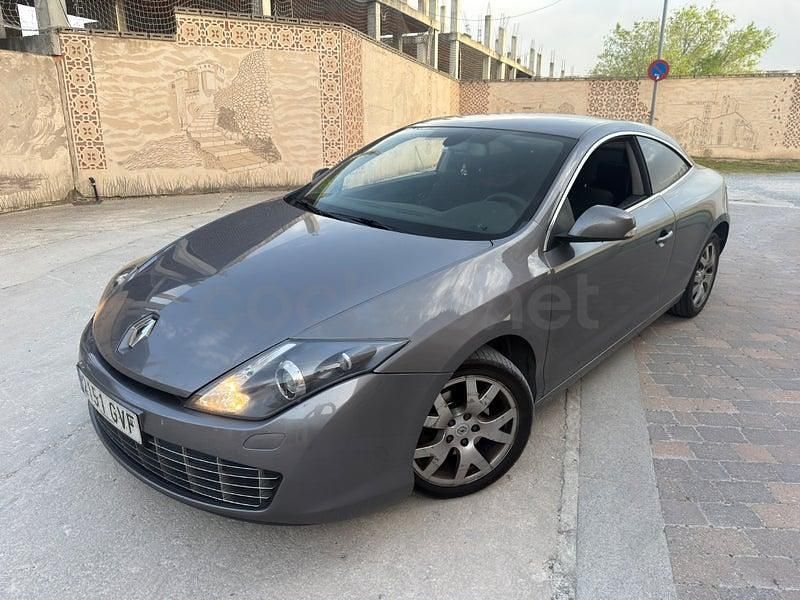 Usado Renault Laguna Coupé 150 CV (110 kW) 2010 Gris / plata Coupe