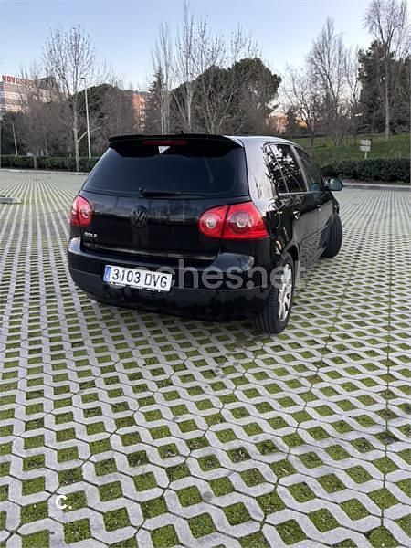 Usado VW Golf IV Highline 102 CV (75 kW) 2006 Negro Berlina
