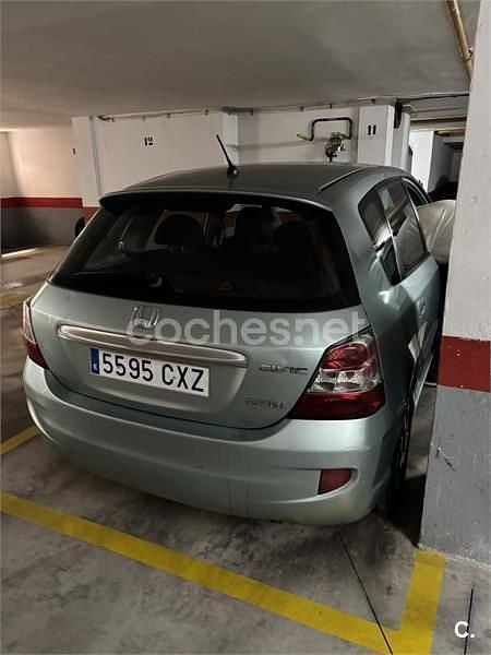 Usado Honda Civic LS 100 CV (73 kW) 2004 Gris / plata Berlina