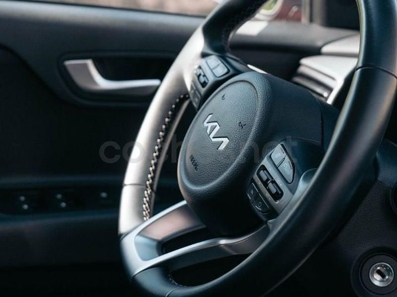 Usado Kia Stonic 84 CV (61 kW) 2022 Rojo SUV