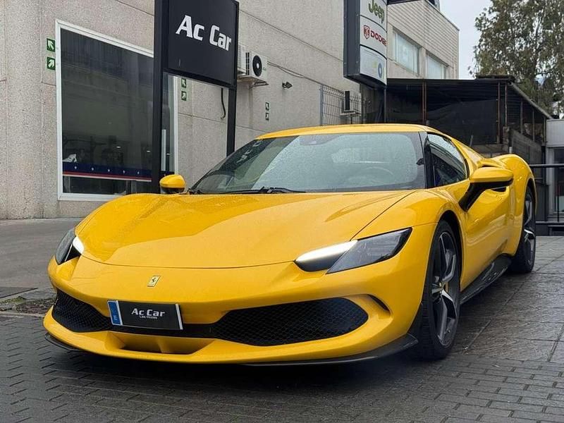 Usado Ferrari 296 829 CV (609 kW) 2023 Amarillo Coupe