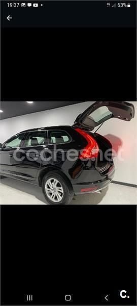 Usado Volvo XC60 R-Design Momentum 150 CV (110 kW) 2017 Negro SUV