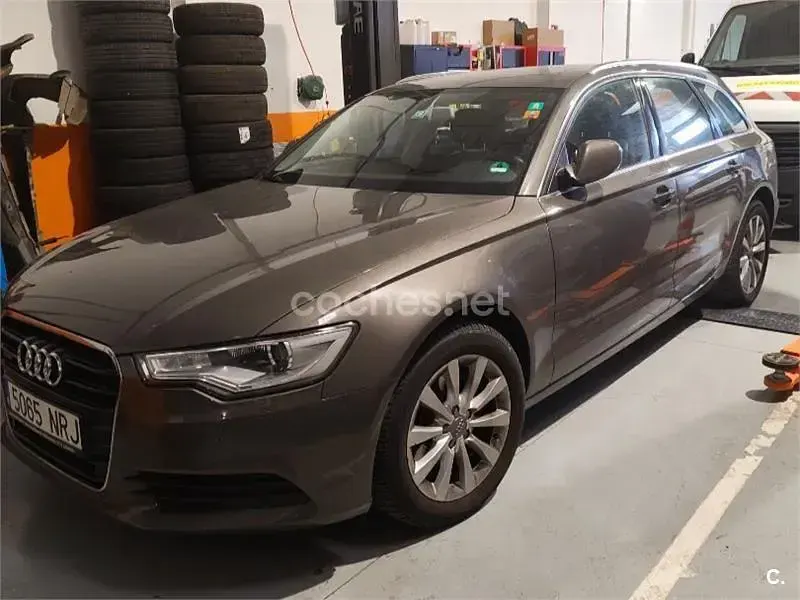 Usado Audi A6 204 CV (150 kW) 2012 Gris / plata Familiar