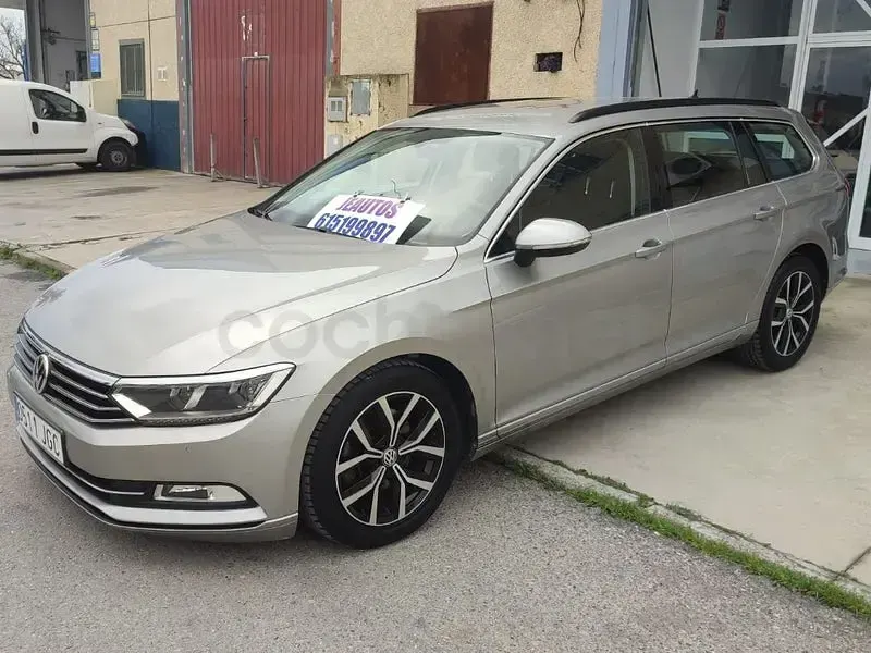 Usado VW Passat Advance 150 CV (110 kW) 2015 Gris / plata Familiar