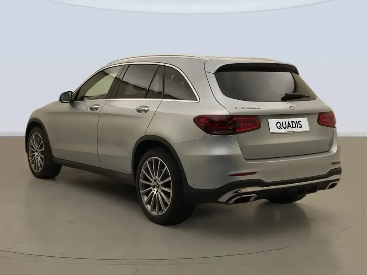 Usado Mercedes GLC220 194 CV (142 kW) 2022 Gris plata SUV