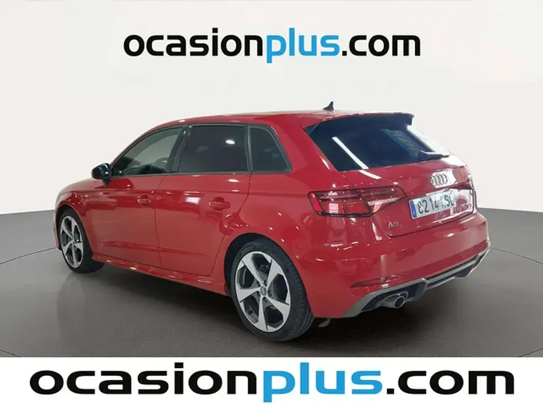 Usado Audi A3 Sportback S-Line 116 CV (85 kW) 2018 Rojo Utilitario