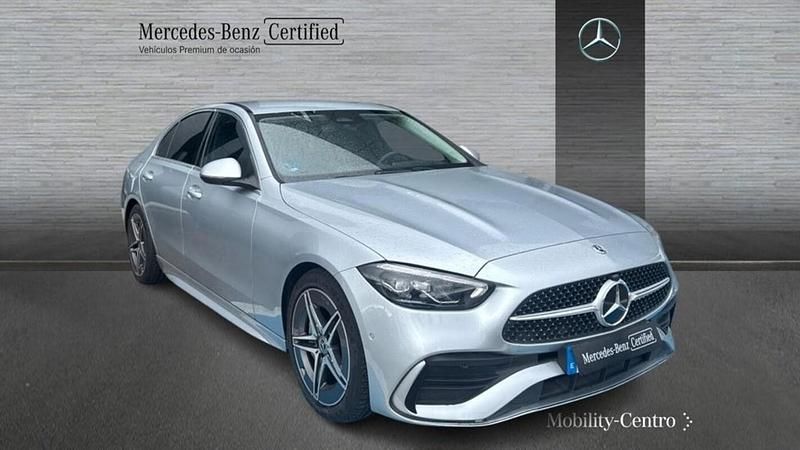 Usado Mercedes C200 AMG line 204 CV (150 kW) 2022 Hightechsilber metallic Berlina