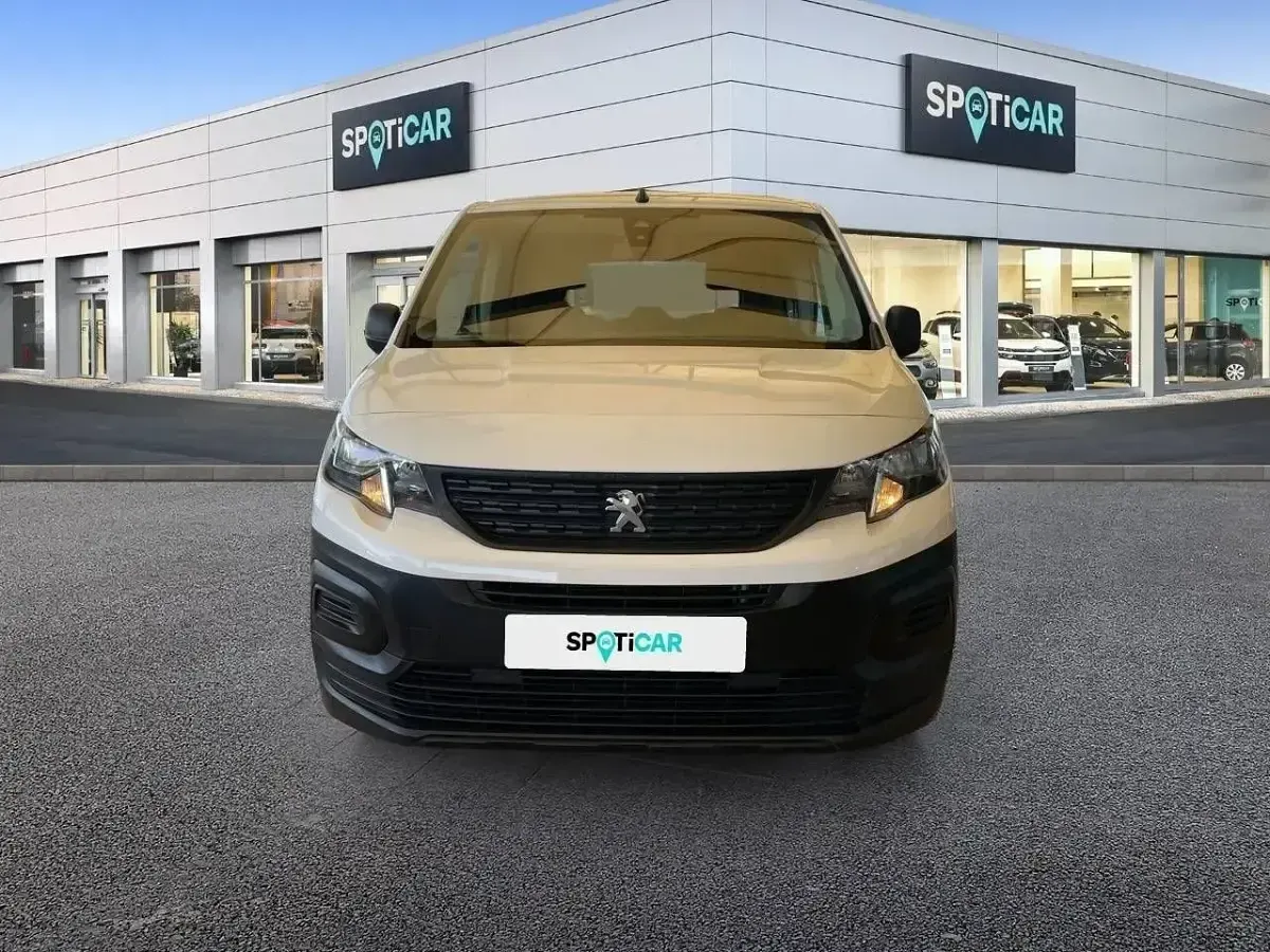 Usado Peugeot Rifter Active 100 CV (73 kW) 2021 Blanco Monovolumen