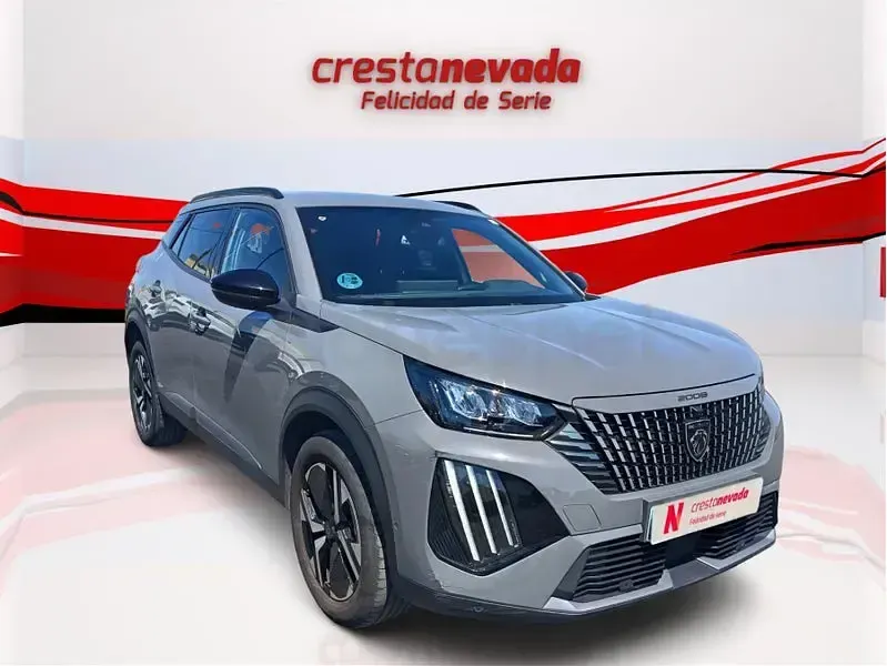 Usado Peugeot 2008 Allure 130 CV (95 kW) 2023 Gris / plata SUV