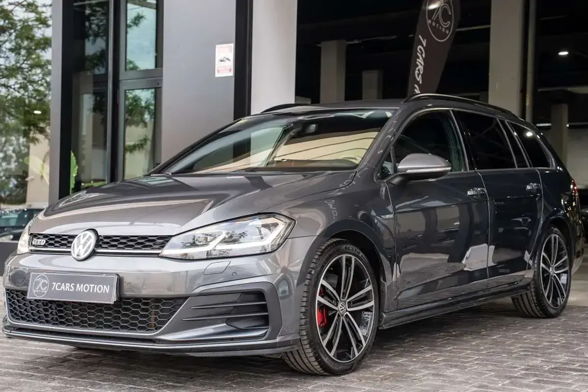 Usado VW Golf VII GTD 184 CV (135 kW) 2018 Gris Familiar
